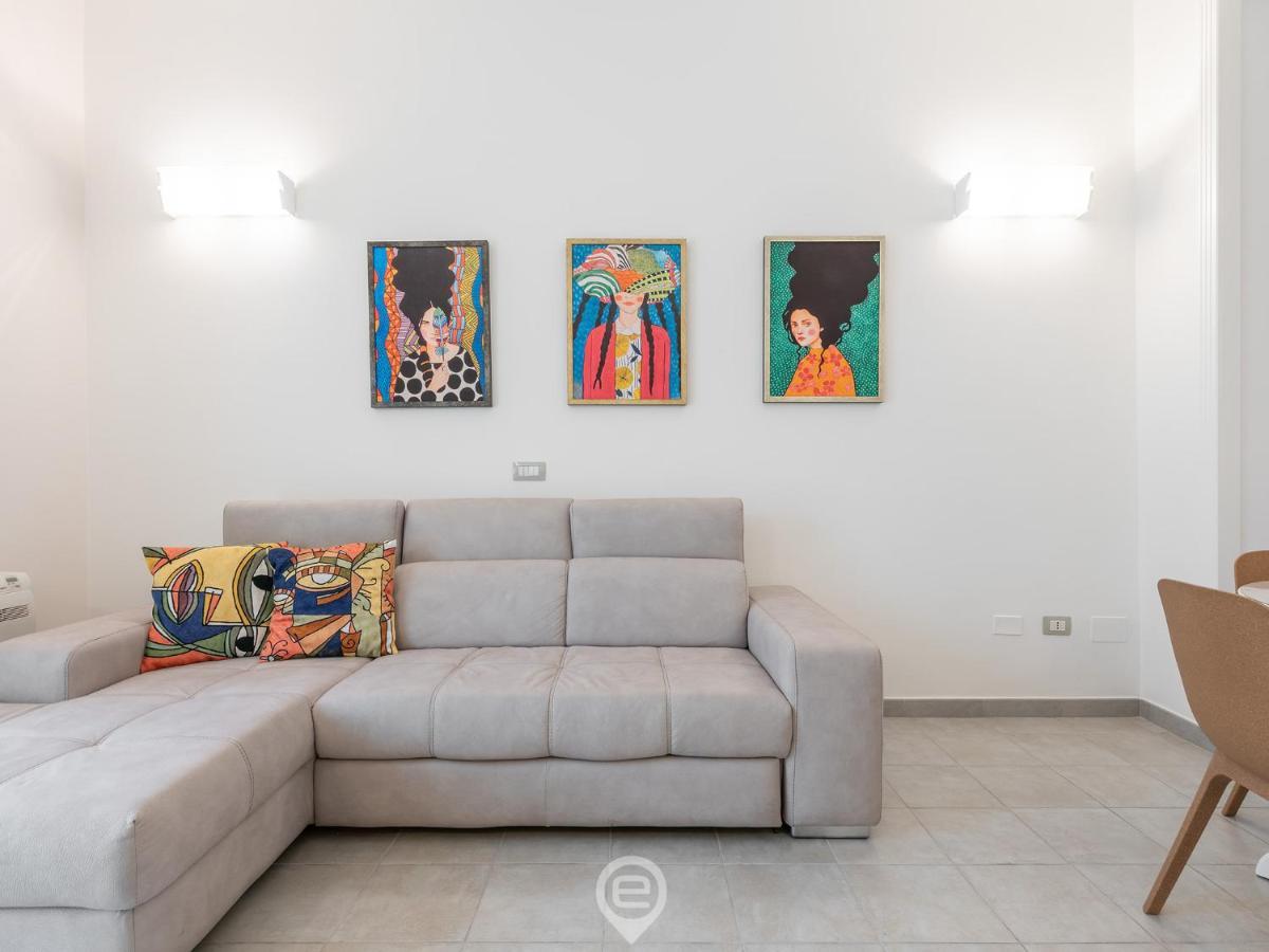 White Gold Apartment Cagliari Bagian luar foto