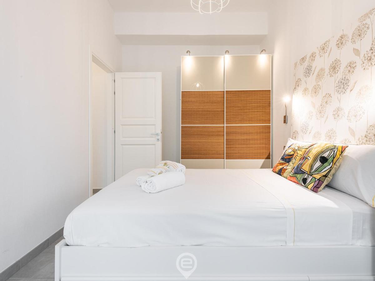 White Gold Apartment Cagliari Bagian luar foto