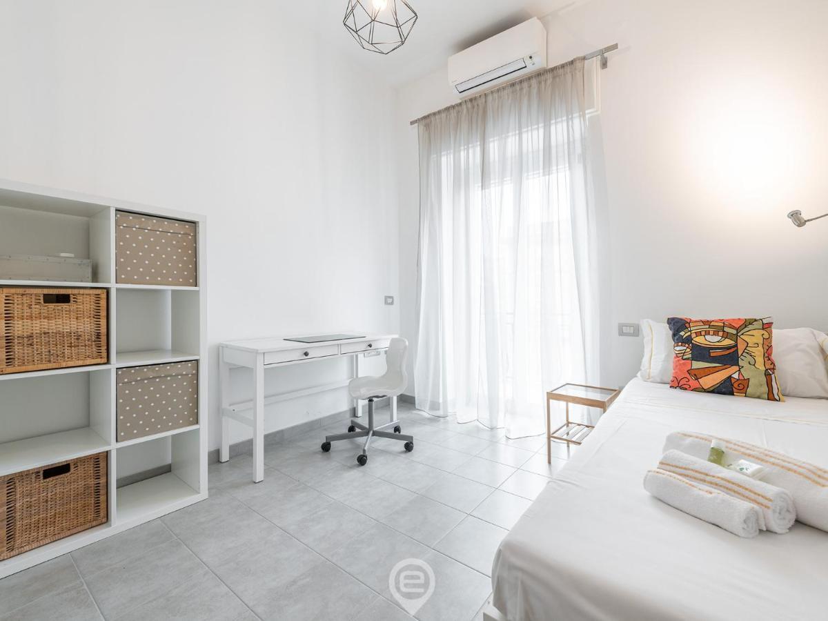 White Gold Apartment Cagliari Bagian luar foto